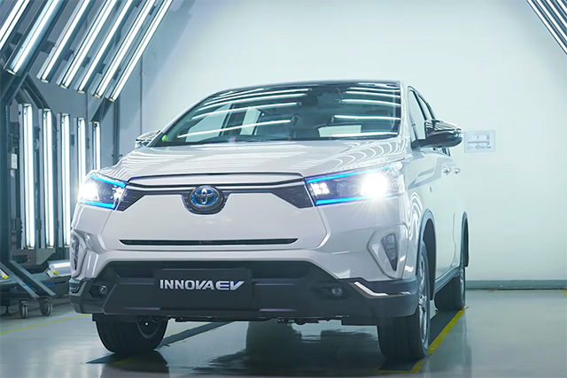 Toyota Innova EV Concept