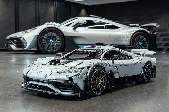 Mercedes-AMG One 1:8 Scale