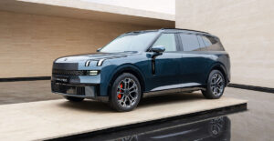 New Lynk & Co 900